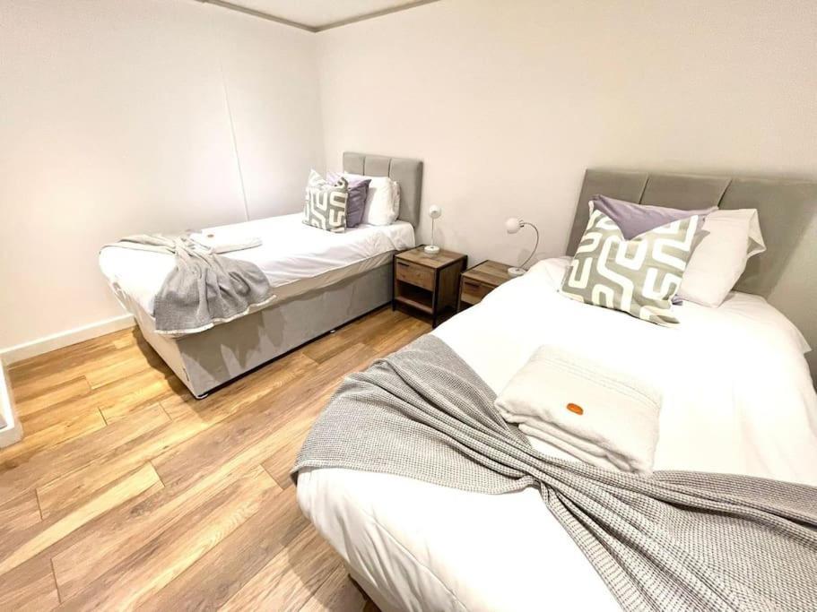 Historical Building / Cozy Basement Apt / Central Cambridge  Bagian luar foto